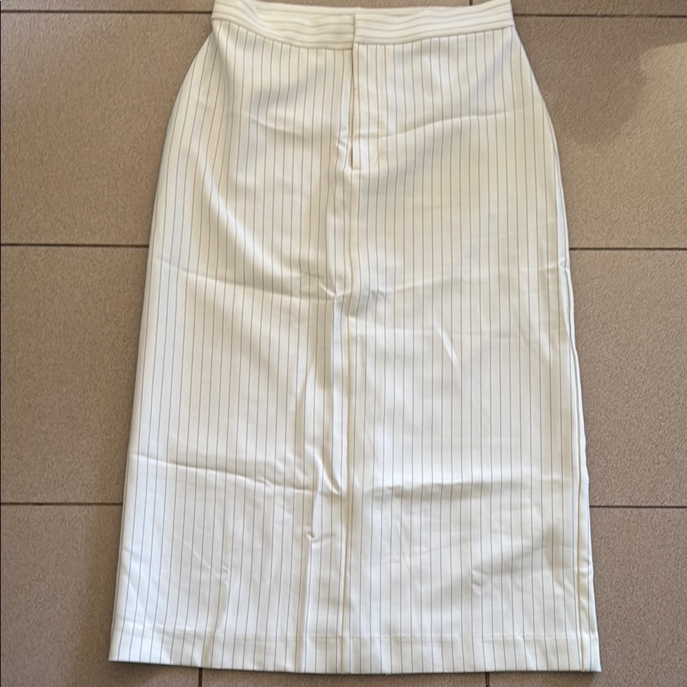 Banana Republic White and Gray Midi Pencil Skirt